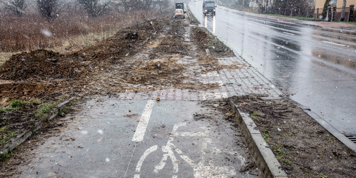 Będzin- zrobili ścieżkę rowerową, żeby teraz ją rozwalić