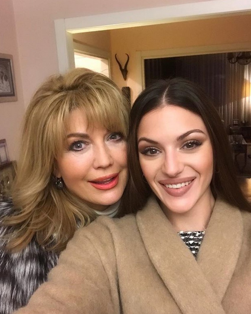 Suzana Mančić i Teodora Kunić