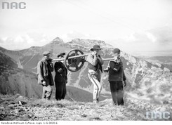 Cud międzywojennej techniki, zbudowany w 227 dni. Kolejka na Kasprowy Wierch kończy 80 lat [ZDJĘCIA]