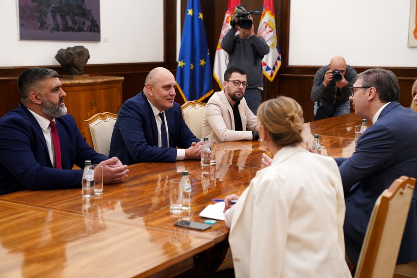 Aleksandar Vučić nastavio je danas konsultacije sa političkim strankama 