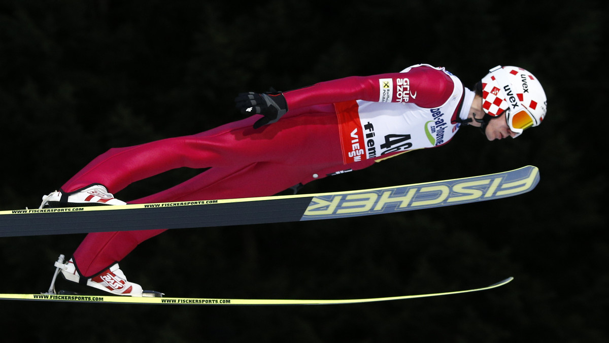 Tego dnia na Wielkiej Krokwi w Zakopanem sypał gęsty śnieg. Kamil Stoch prowadził po pierwszej serii konkursu o Puchar Świata. Był 23 stycznia 2011 roku. Kiedy upadek miał Adam Małysz, po którym został zabrany do szpitala, trybuny umilkły. Ale tylko na chwilę. Po kilkudziesięciu minutach wybuchł szał radości. Kamil Stoch wygrał zawody Pucharu Świata. Lepszego scenariusza nie wymyśliłby chyba nawet sam Alfred Hitchcock.