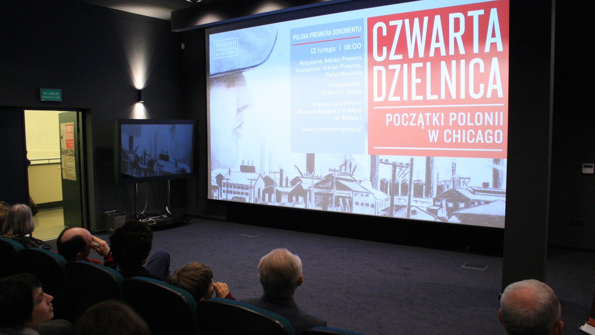 Chociaż gdyńskie Muzeum Emigracji oficjalnie otwarte zostanie dopiero latem, z okazji wyjątkowej premiery filmu "Czwarta dzielnica", po raz pierwszy w historii otworzyło dla wybranych gości swoje podwoje.