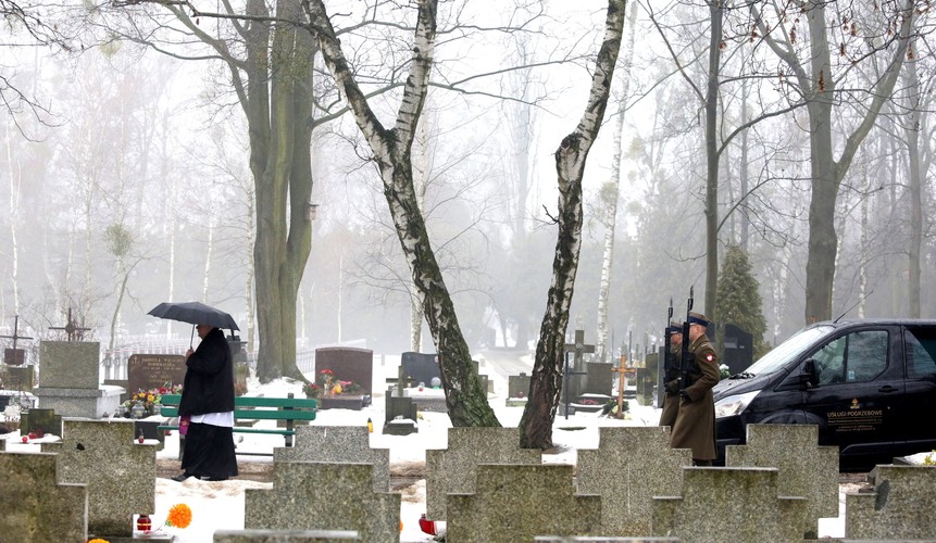 POGRZEB MARII DMOCHOWSKIEJ NA POWĄZKACH