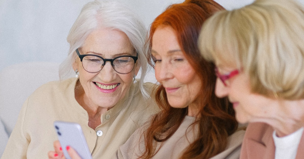 Wydatki Polaków pod lupą. Jak różnią się wydatki młodych i seniorów?