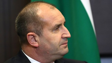 przychylny rosji prezydent bułgarii podał się do dymisji. teraz powalc