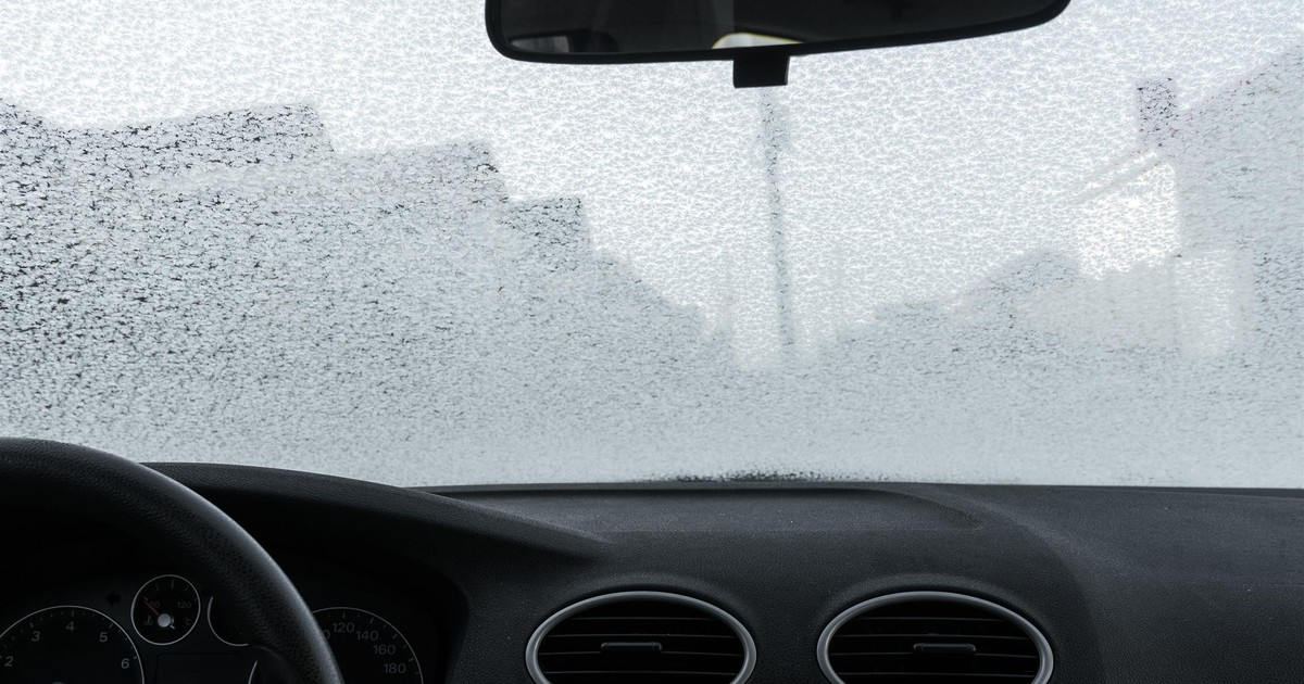 Tych rzeczy lepiej nie zostawiaj w aucie w czasie mrozu. Wystarczy kilka godzin i pojawią się problemy