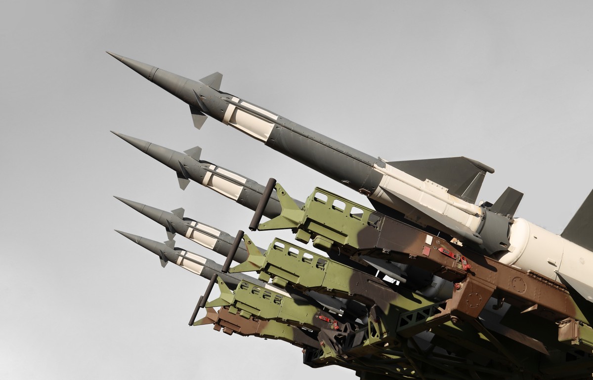 Większość Polaków opowiada się za pozyskaniem broni jądrowej