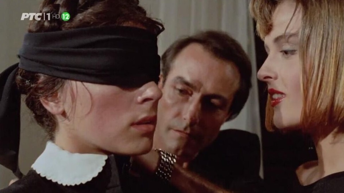 Ines Popović Kotman u filmu "Lepota poroka" uz Miru Furlan i Alana Nurija