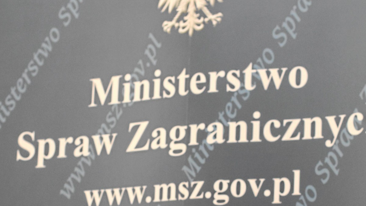 Szef francuskiej dyplomacji Alain Juppe ocenił, że należy wzmocnić sankcje wobec Iranu, a prewencyjny atak izraelski na irańskie zakłady nuklearne mógłby stworzyć sytuację całkowicie destabilizującą region. - Jeśli Izrael zostanie zaatakowany, Francja stanie u jego boku, by zapewnić mu bezpieczeństwo - zapewnił.