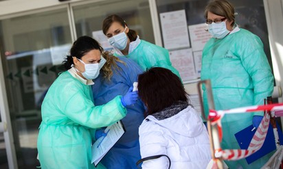 Koronavírus: védőfelszerelést és  étkeztetést kértek az egészségügyi dolgozók a kormányfőtől