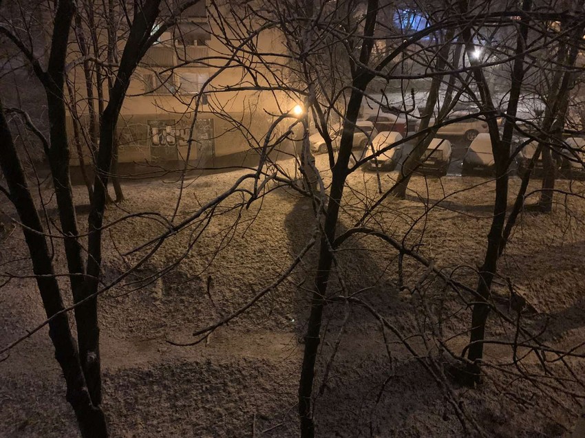 Na Banovom brdu sneg pada već sat vremena