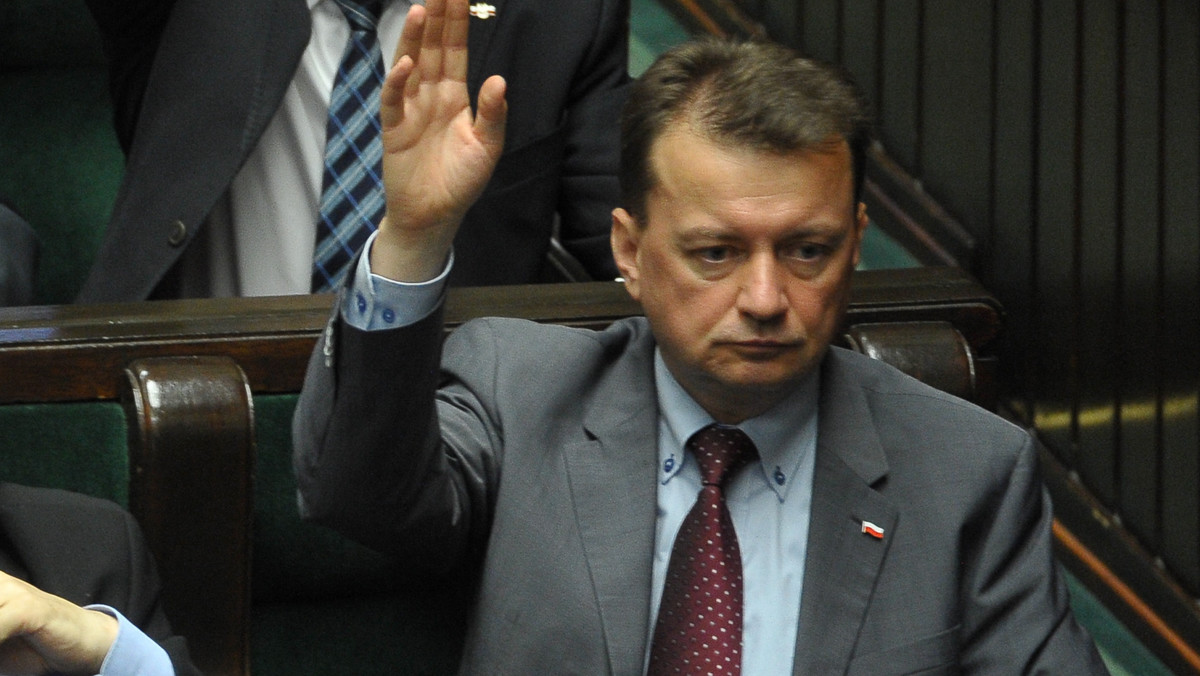 Szanujemy propozycję prezydenta Andrzeja Dudy, która zakłada, że sędziowie KRS mają być wybierani przez Sejm większością 3/5 głosów, dlatego też przyjęliśmy odpowiednie poprawki do projektu o Sądzie Najwyższym - mówił szef MSWiA Mariusz Błaszczak.