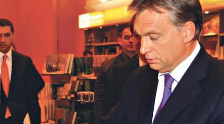 15 ezerért vásárolt ajándékot Orbán