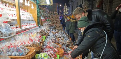 Tłumy ruszyły na jarmarki