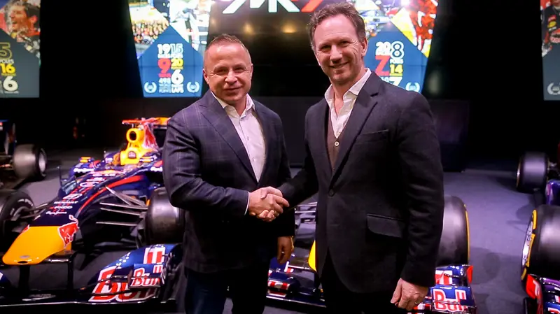 Roman Ziemian i Christian Horner, właściciel zespołu Aston Martin Red Bull Racing