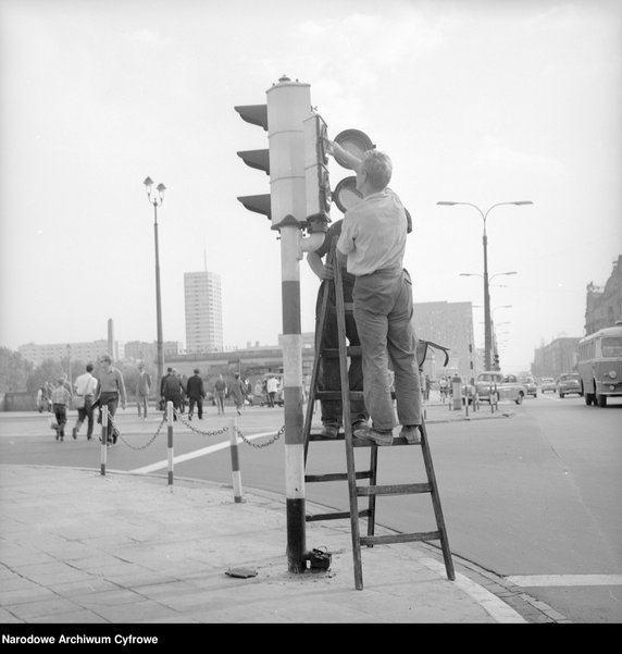 Sceny uliczne ze śródmieścia Warszawy (1969)