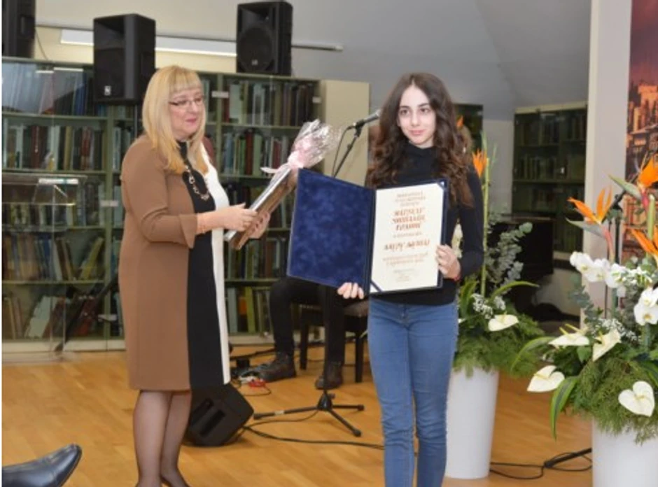 Ljubav prema knjizi je negovala od malena