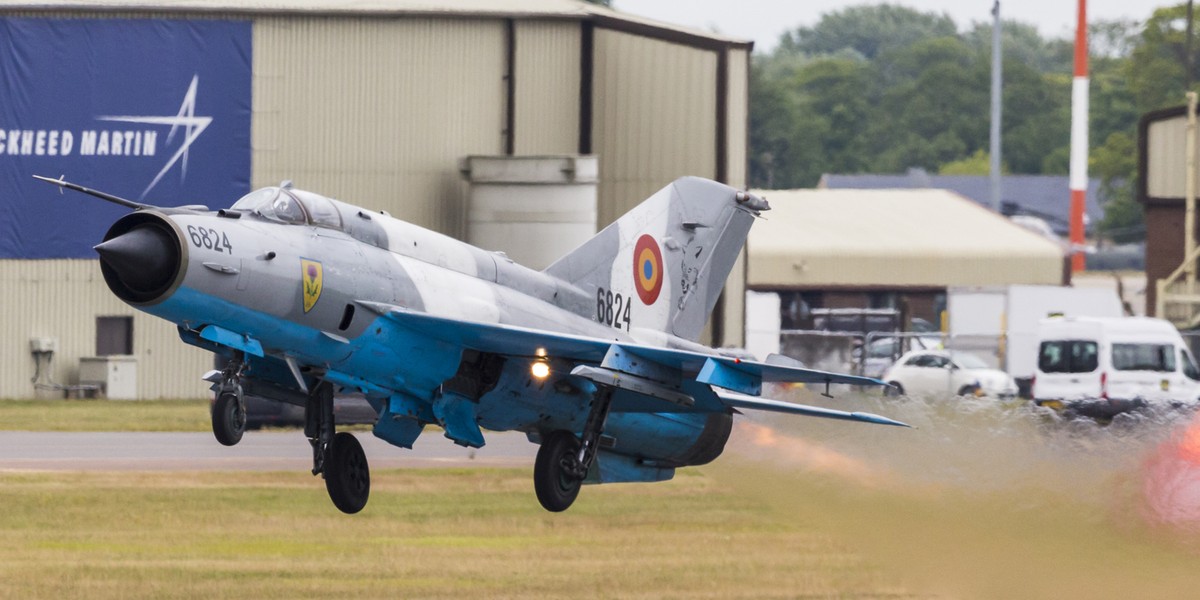 Samolot rumuńskich sił powietrznych MiG-21.