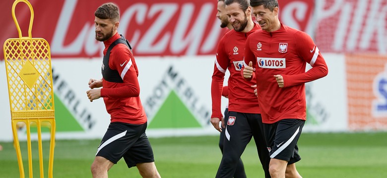 Tylko trzynastu piłkarzy na treningu reprezentacji Polski