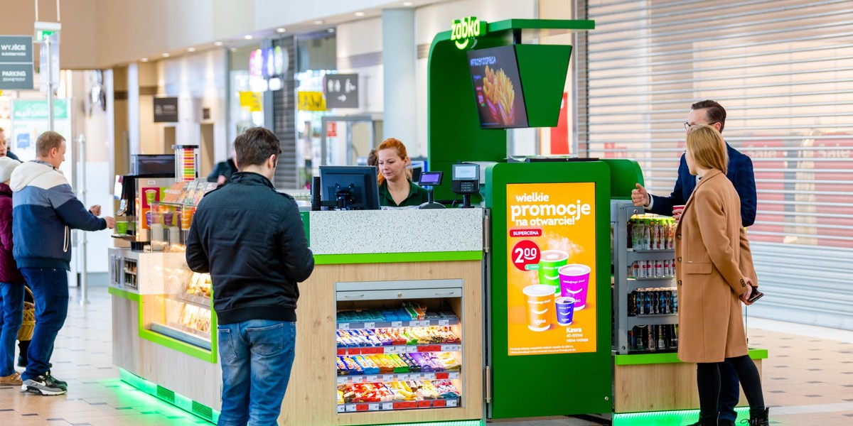 W galerii Pestka w Poznaniu pojawiła się pierwsza Żabka w formie wyspy handlowej.