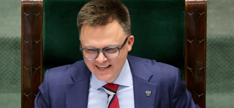 "Pozamiatane". Najlepsze memy po starciu Szymona Hołowni i Mateusza Morawieckiego. Internauci w formie