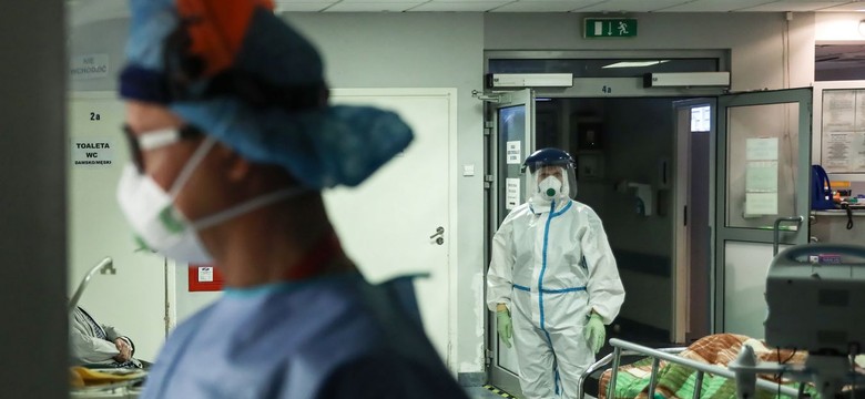 Piekło na SOR-ach, oddziały pękają w szwach. "Czekałem 19 godzin..."