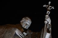 Pomnik Jana Pawła II w Krakowie