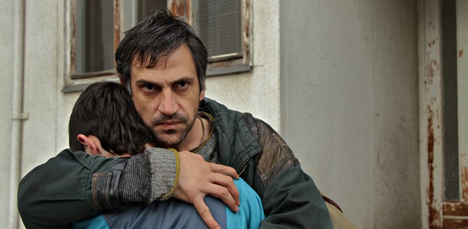Glumac Goran Bogdan u filmu "Otac"  