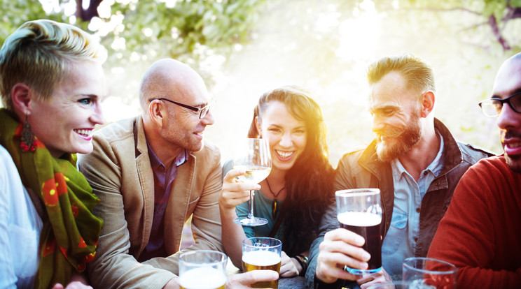 Hogy kinek milyen hatással van a szervezetére az alkohol, az függ a mértéktől, de a genetikától is Fotó: Shutterstock
