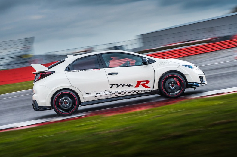 Honda Civic Type R na 5 torach wyścigowych