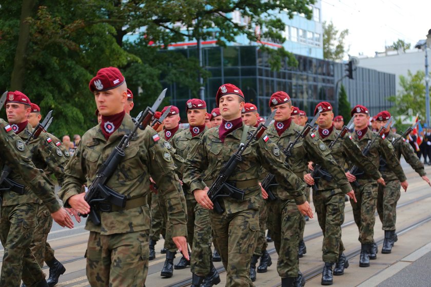 Łódź oddała cześć bohaterom w dzień Wniebowzięcia Najświętszej Maryi Panny i Święto Wojska Polskiego