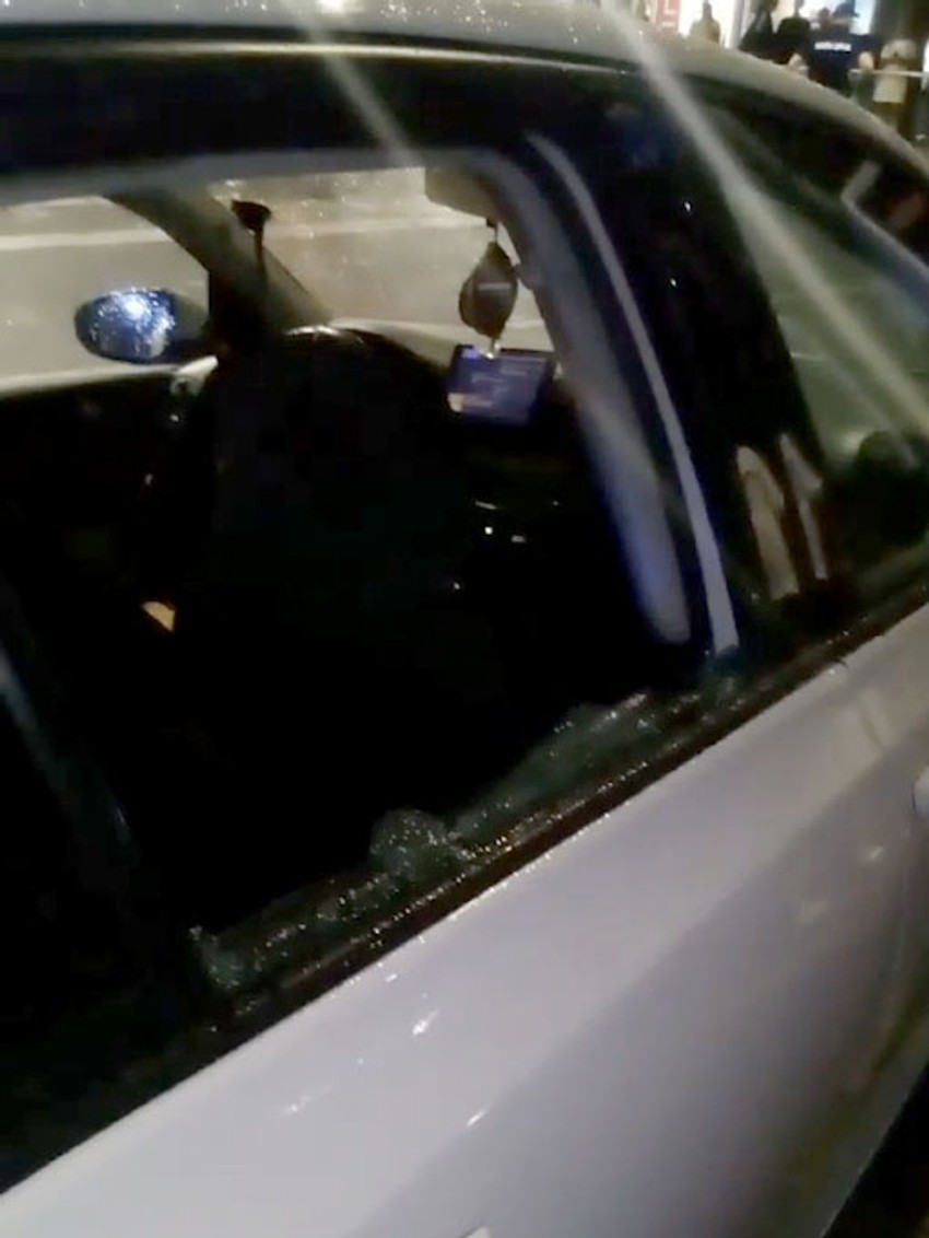 Stakla na automobilu čoveka koji je spasavao ljude su popucala od siline udara