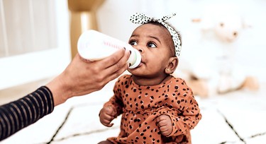 Pediatrician says bottle feeding linked to 14% of ear problems in infants