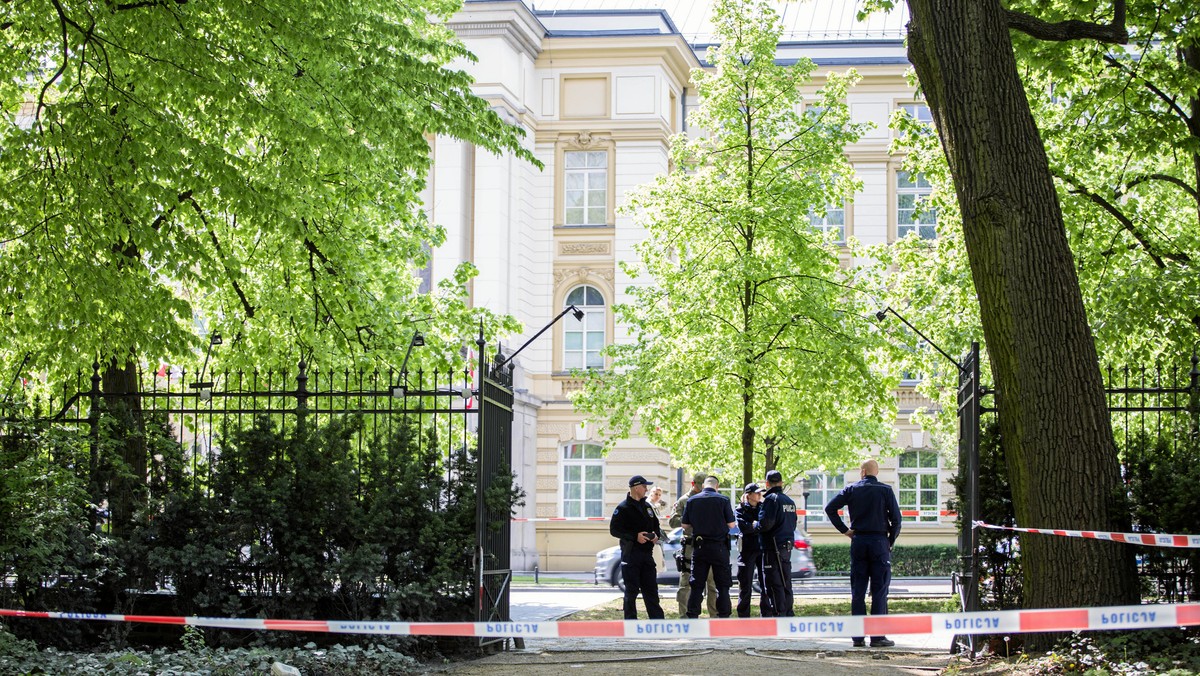 Mężczyzna podpalił się w pobliżu Kancelarii Premiera