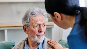 Nie będzie szumnie zapowiadanego wsparcia dla seniorów. W zamian rząd proponuje wsparcie dla niepełnosprawnych