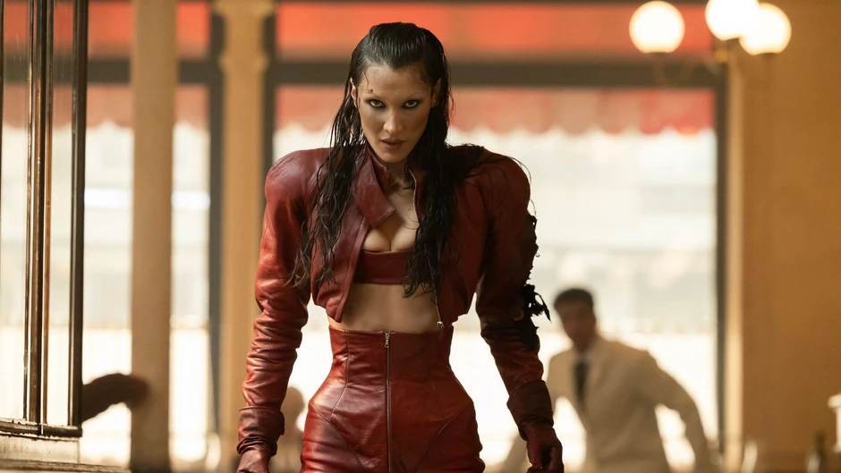 Bela Hadid glumi supermodela sa velikom tajnom u „The Beauty“ | Foto: Disney via Getty Images