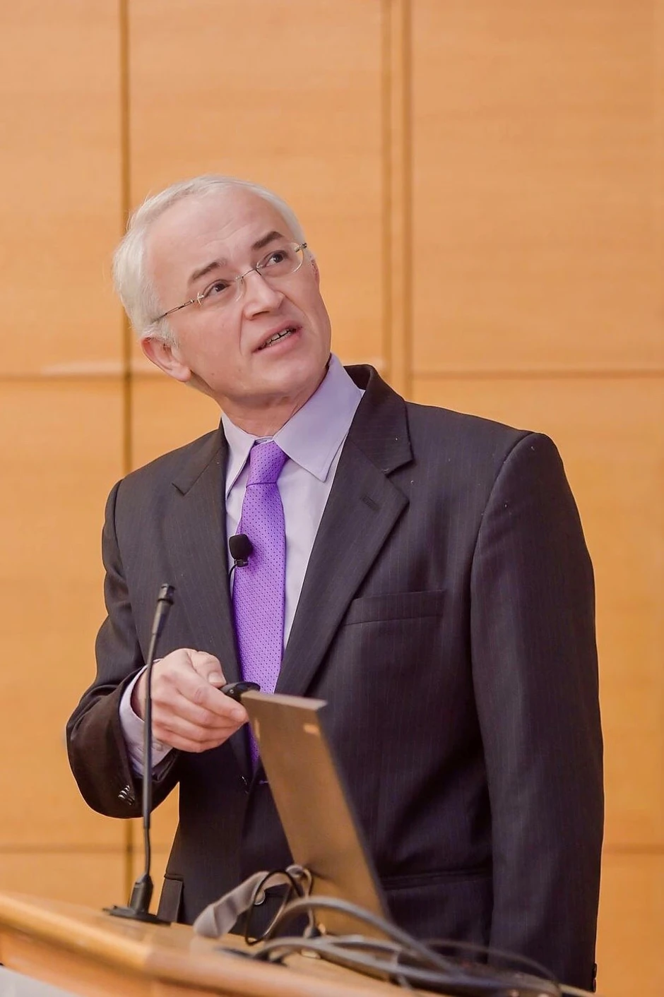 Prof. dr Vladan Vuletić