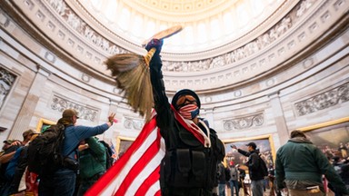 USA. Sondaż: Amerykanie przeciwni szturmowi na Kapitol, ale popiera go część wyborców Partii Republikańskiej