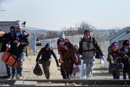 uchodźcy grecja macedonia imigranci