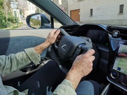 Lexus RZ 450e już w Polsce! Cena? Hitem koniec kierownicy