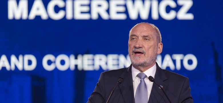 "Macierewicz i jego tajemnice". Nie będzie dochodzenia ws. książki Tomasza Piątka