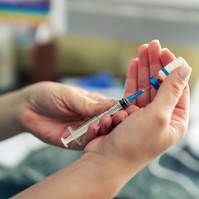 Mennyire véd, ha 5 hét múlva kapjuk meg a 2. dózis Pfizert?