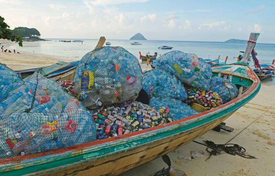 Liczba śmieci, jakie zostawiają turyści, stała się tak duża, że przed odwiedzającymi zaczęto zamykać wyspy. Tak postąpiły Tajlandia oraz Filipiny