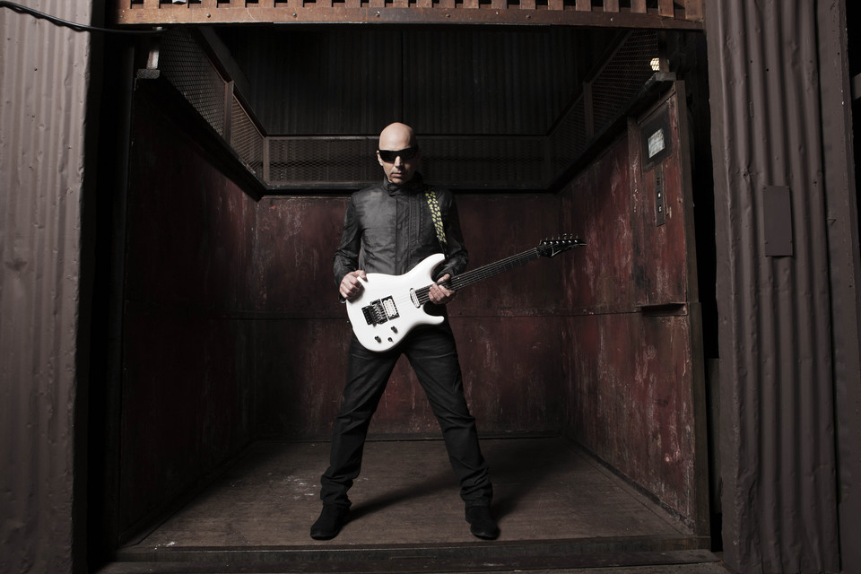 Joe Satriani (fot. materiały prasowe)