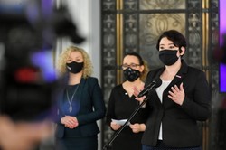 Lewica apeluje do premiera: W Polsce można produkować szczepionkę na Covid-19