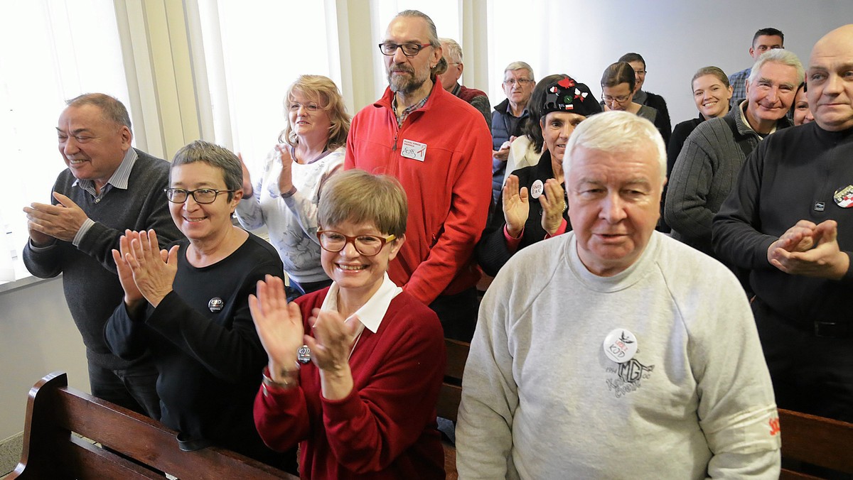 3 października w Sądzie Okręgowym w Suwałkach odbędzie się rozprawa apelacyjna w procesie o zakłócenie otwarcia wystawy o generale Władysławie Andersie w marcu 2016 r. podczas kampanii wyborczej. Od wyroku uniewinniającego pięć osób odwołała się policja.