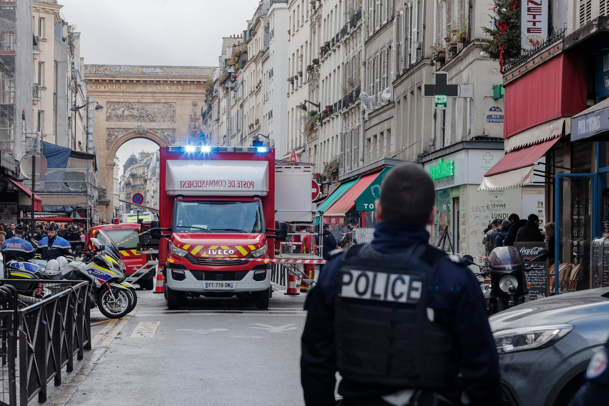 Muž vypálil niekoľko výstrelov na ulici Rue d'Enghien v 10. parížskom obvode.