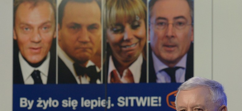 Kaczyński pokazuje nowy plakat i skarży się na cenzurę