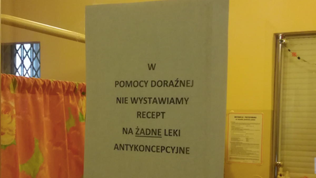 Sprawę kartki, jaka pojawiła się w punkcie nocnej i świątecznej opieki zdrowotnej przy ulicy Rewolucji 1905 roku, bada już kierownictwo poradni oraz łódzki NFZ. Kartka, zresztą, szybko zniknęła po tym, jak sprawą zainteresowały się media. Organizacja "Lekarze Kobietom" o sprawie zawiadomiła także Federację na Rzecz Kobiet i Planowania Rodziny.