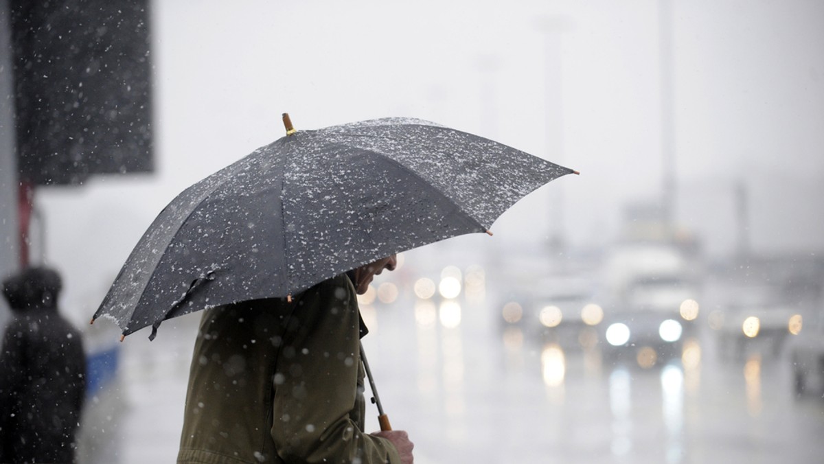 Pogoda na piątek. Będzie deszczowo i pochmurno, temperatura powyżej zera